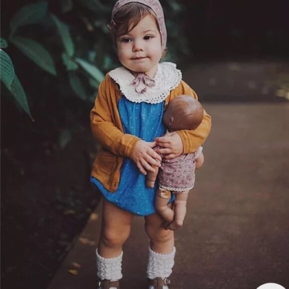 New Lace Crochet Baby Girl Bibs‎ - Picture 1 of 7